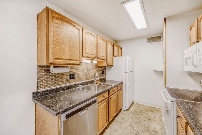 10211 Ura Ln #1-302, Thornton, CO 80260