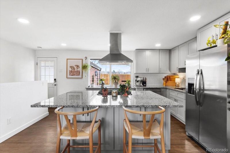 3921 S Hazel Ct, Englewood, CO 80110