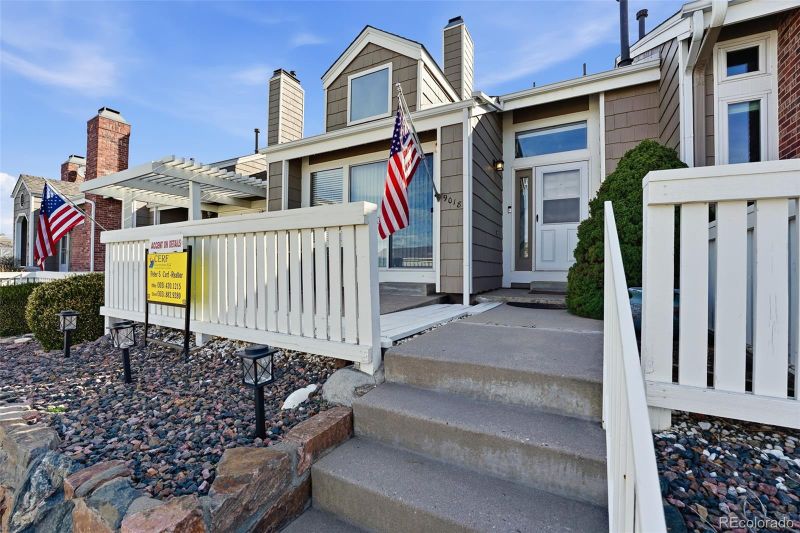 9018 Bear Mountain Dr, Highlands Ranch, CO 80126