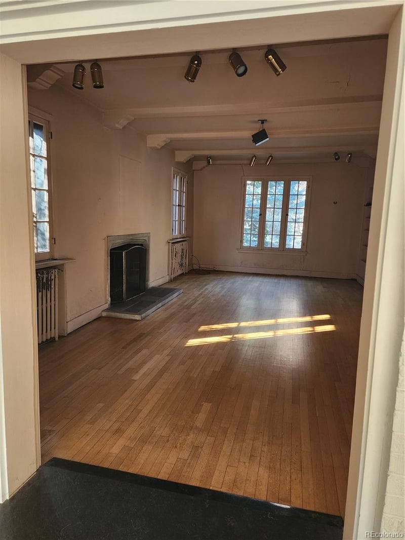 5220 E 17th Avenue Pw, Denver, CO 80220