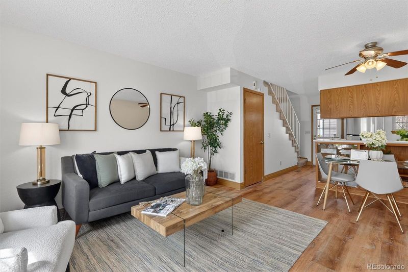 6822 S Independence St, Littleton, CO 80128