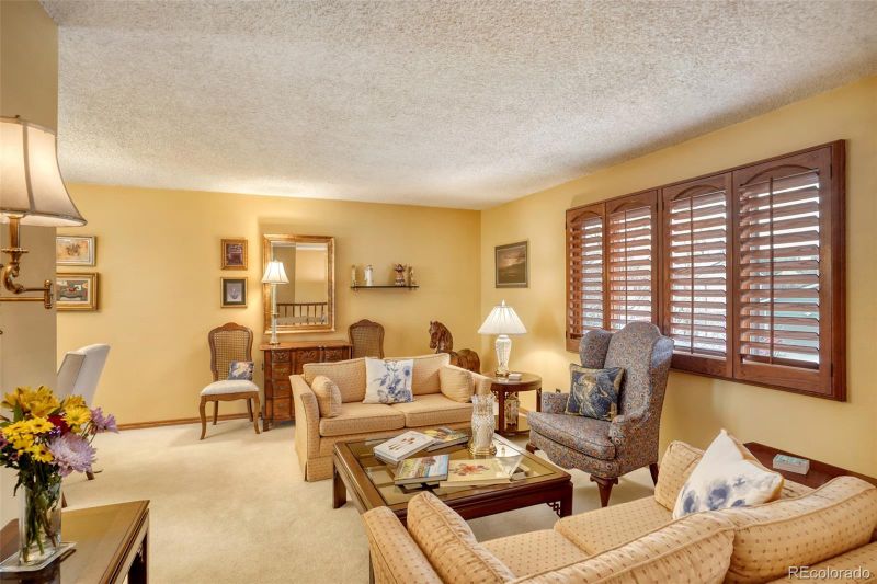 6306 S Johnson St, Littleton, CO 80123
