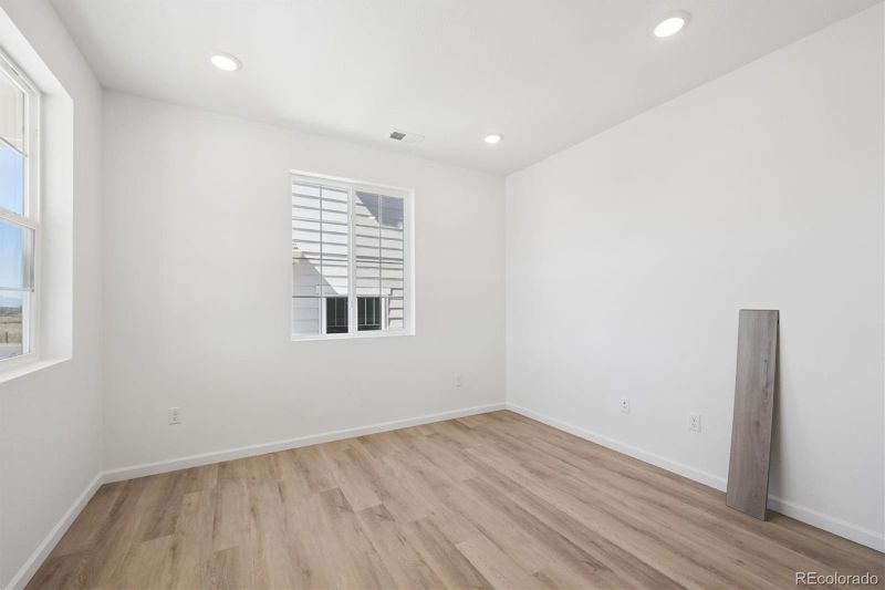 414 S Rifle St, Aurora, CO 80017