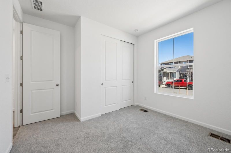 6617 N Nepal Ct, Aurora, CO 80019