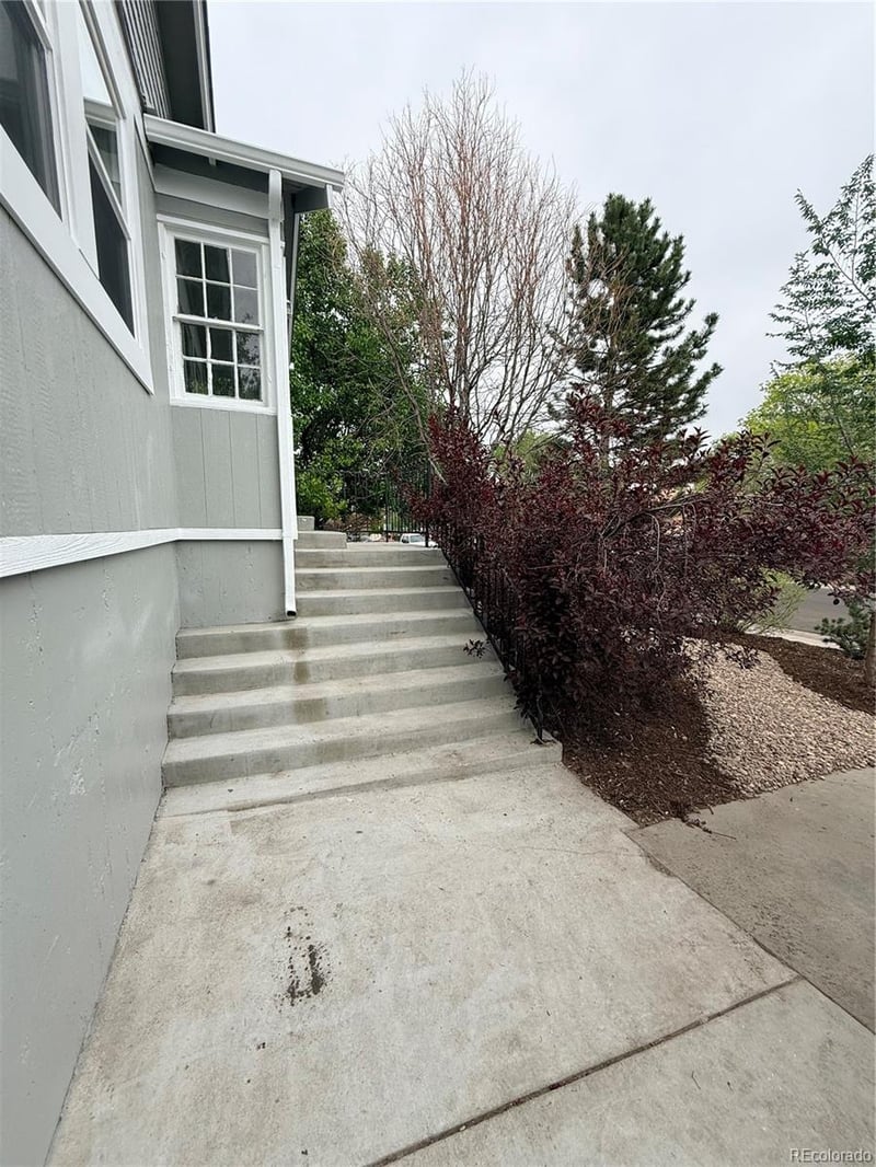 327 S Alcott St, Denver, CO 80219