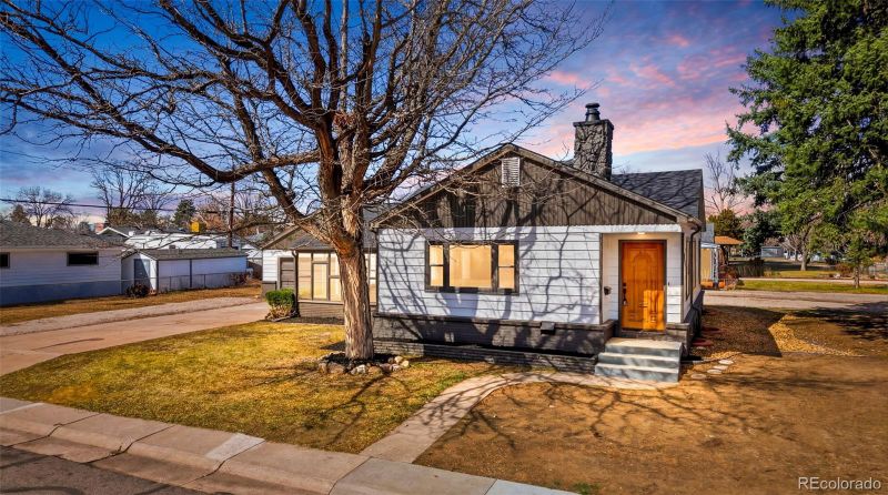4895 S Fox St, Englewood, CO 80110