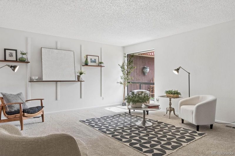 1423 S Salem Way, Aurora, CO 80012