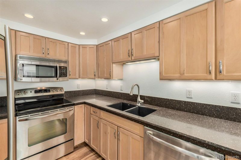 1917 W 102nd Ave, Thornton, CO 80260