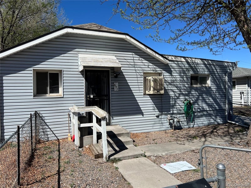 671 S Stuart St, Denver, CO 80219