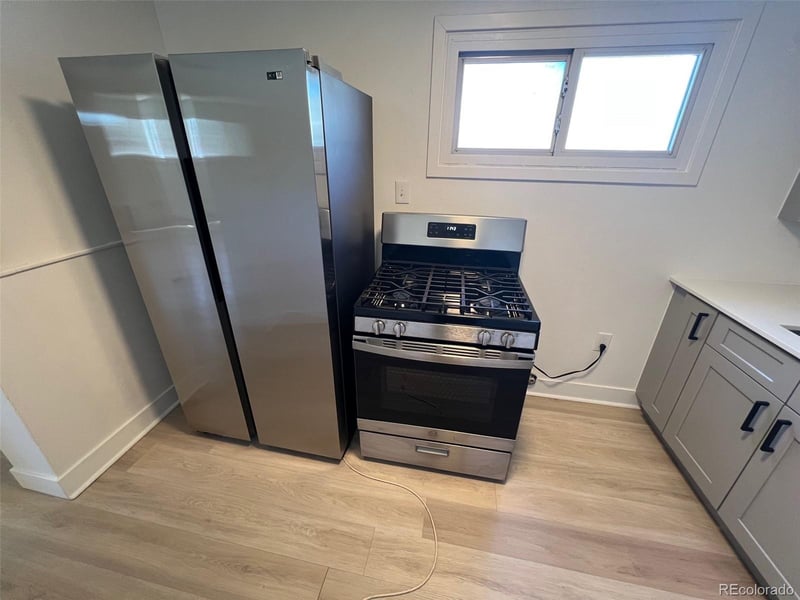 671 S Stuart St, Denver, CO 80219
