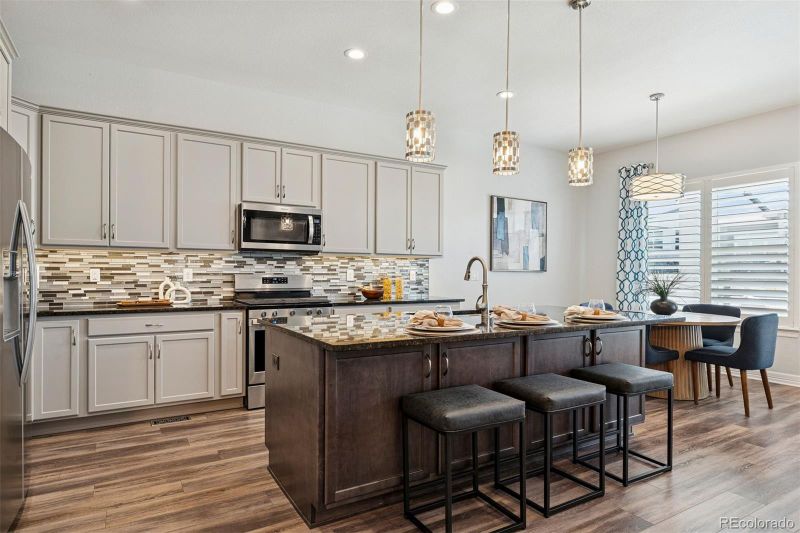 532 Woodroot Cir, Castle Rock, CO 80104