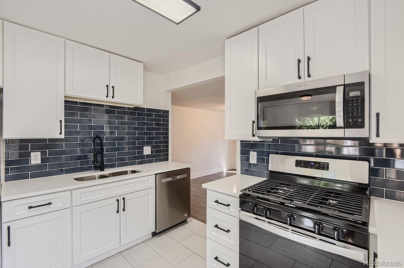 416 N Gilbert St, Castle Rock, CO 80104