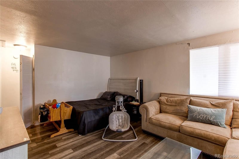 14200 E 22nd Pl, Aurora, CO 80011