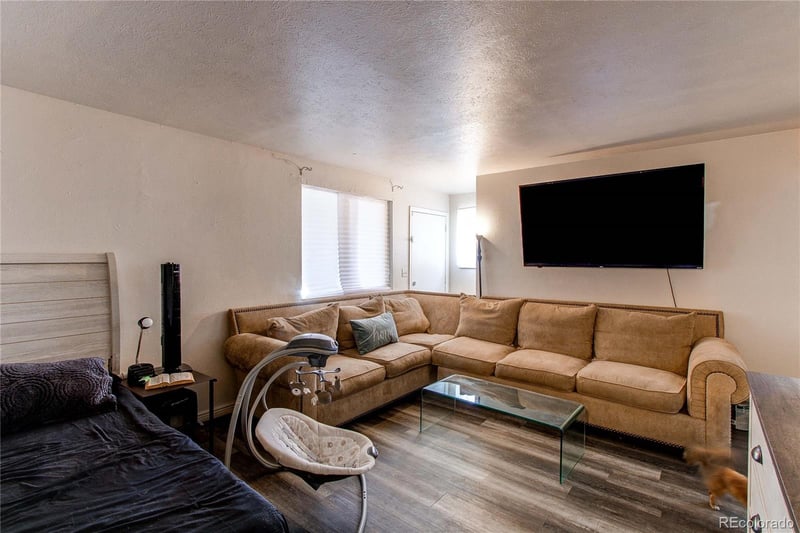 14200 E 22nd Pl, Aurora, CO 80011