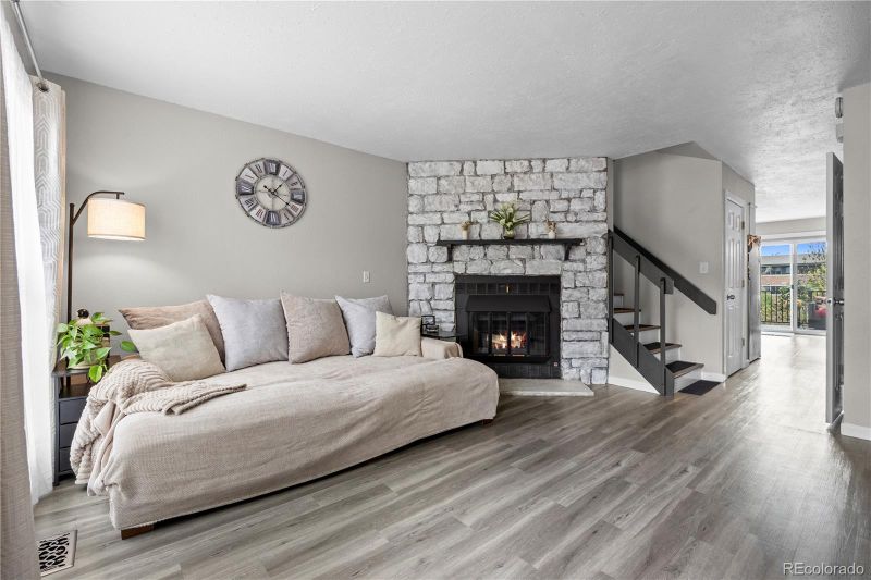 2597 E Nichols Cir, Centennial, CO 80122