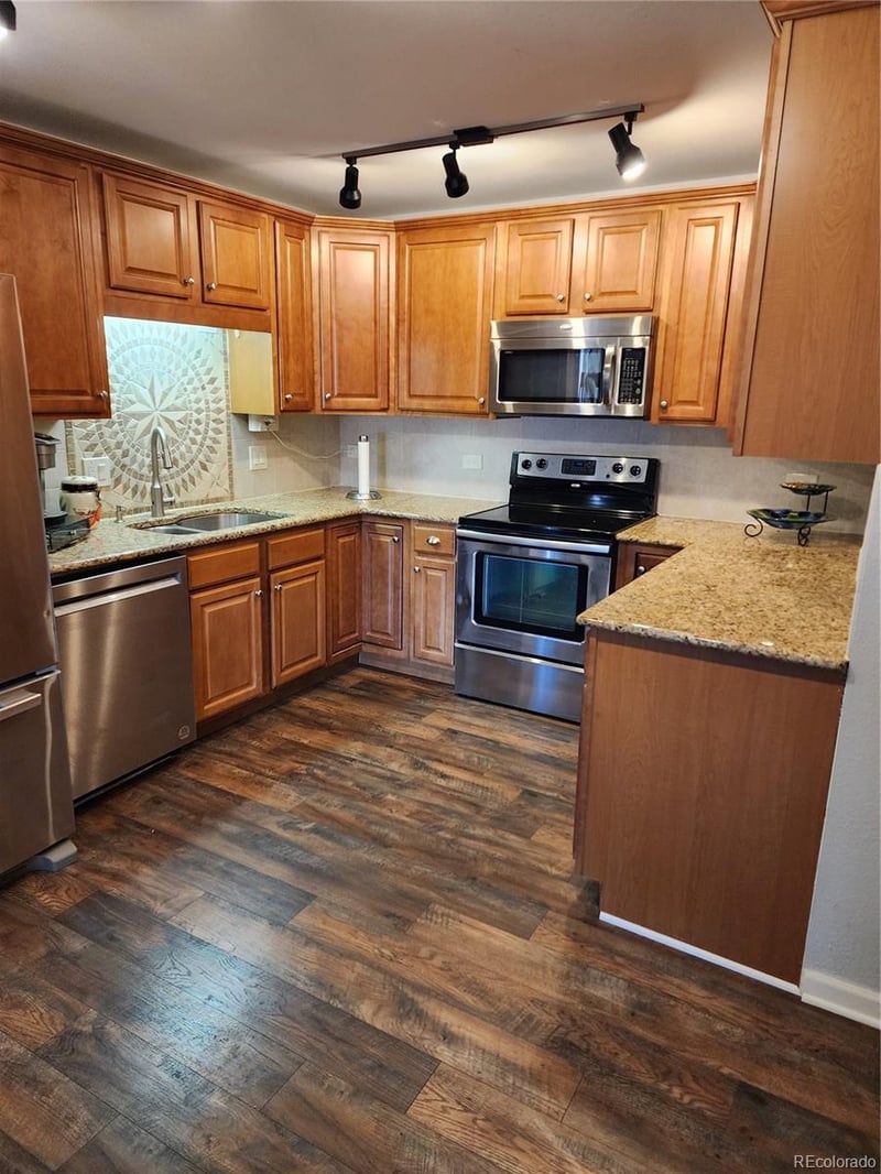 610 S Clinton St #4A, Denver, CO 80247