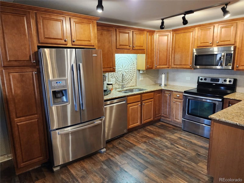 610 S Clinton St #4A, Denver, CO 80247