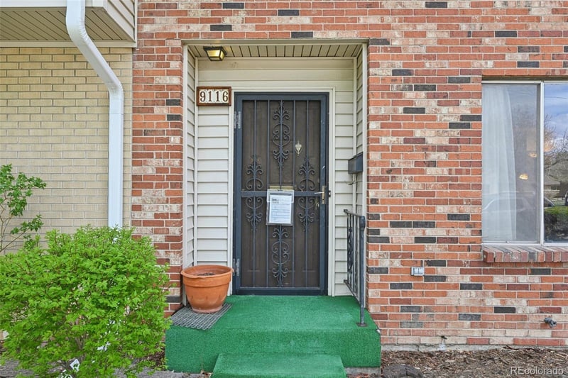 9116 E Lehigh Ave, Denver, CO 80237