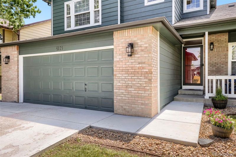 5121 S Lisbon Way, Centennial, CO 80015