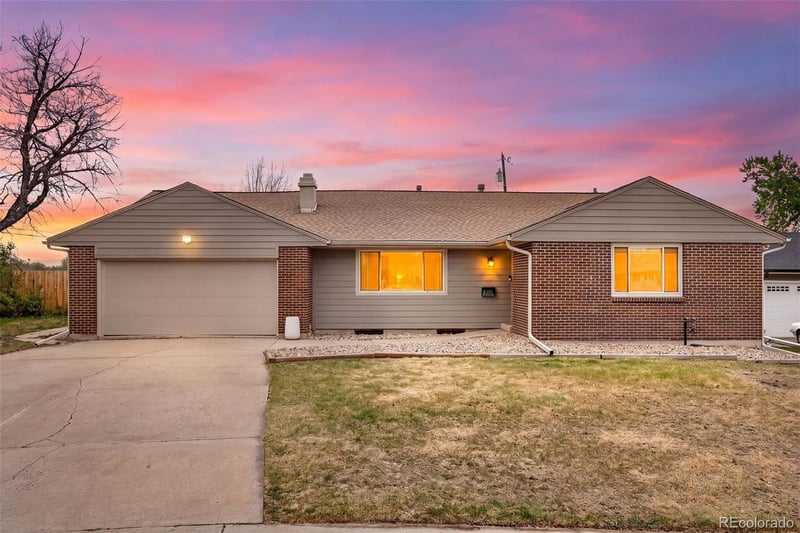 3075 S Holly Pl, Denver, CO 80222