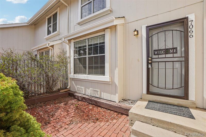7066 S Knolls Way, Centennial, CO 80122