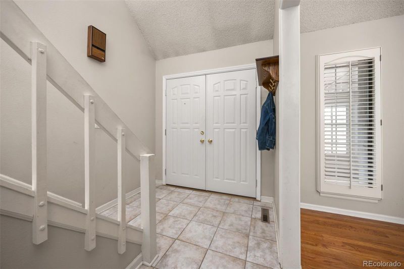 262 S Salem Ct, Aurora, CO 80012