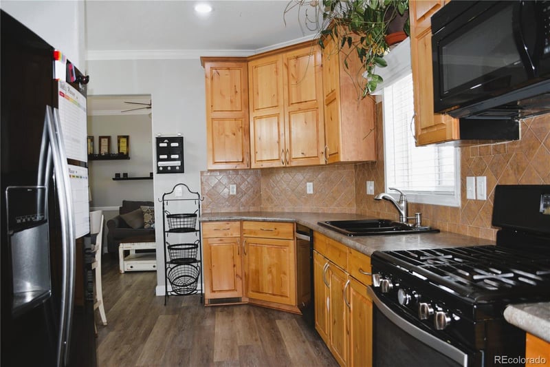304 Barnard Ct, Longmont, CO 80501