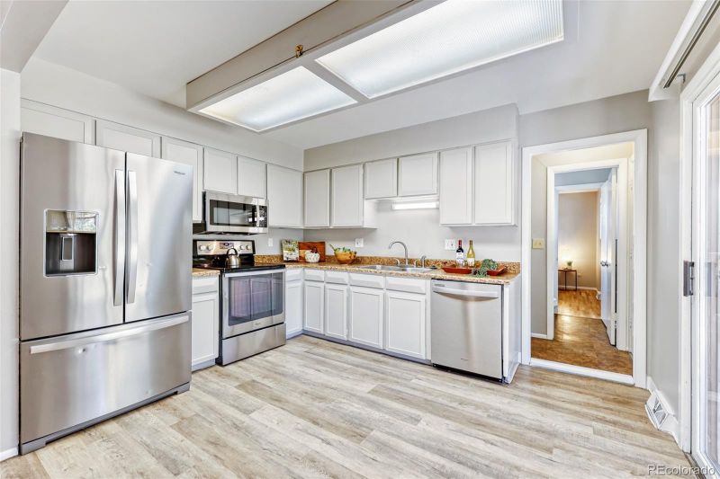 414 S Uvalda St, Aurora, CO 80012