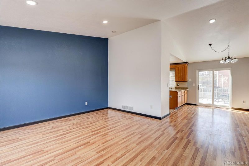 21518 E Powers Ln, Centennial, CO 80015