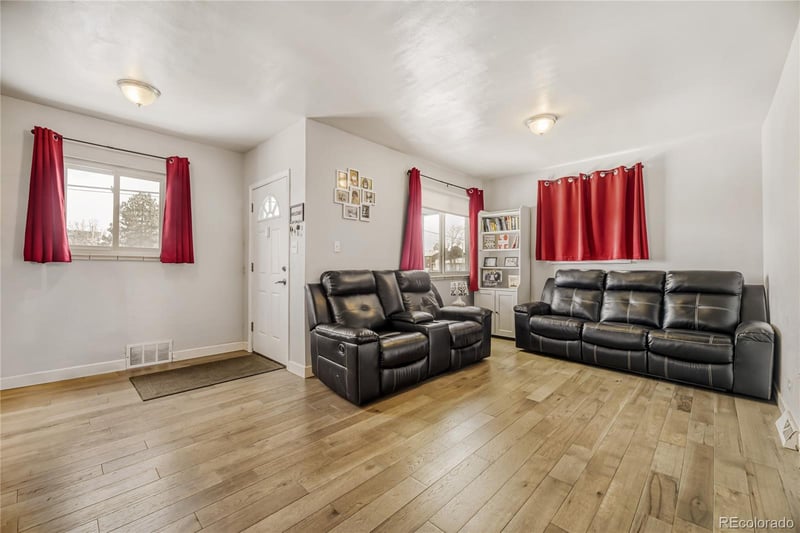 1315 S Irving St, Denver, CO 80219