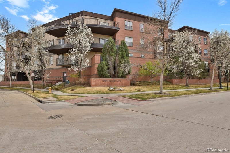 15475 Andrews Dr #413, Denver, CO 80239
