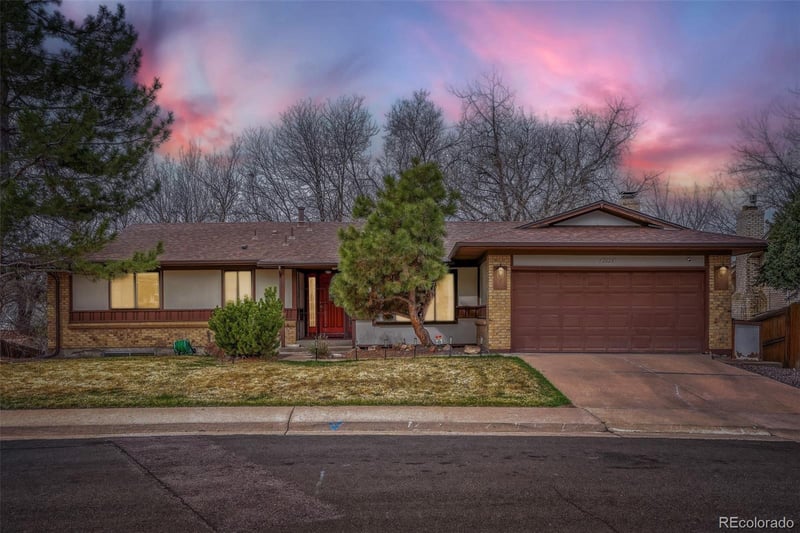 2923 S Reading Ct, Denver, CO 80231