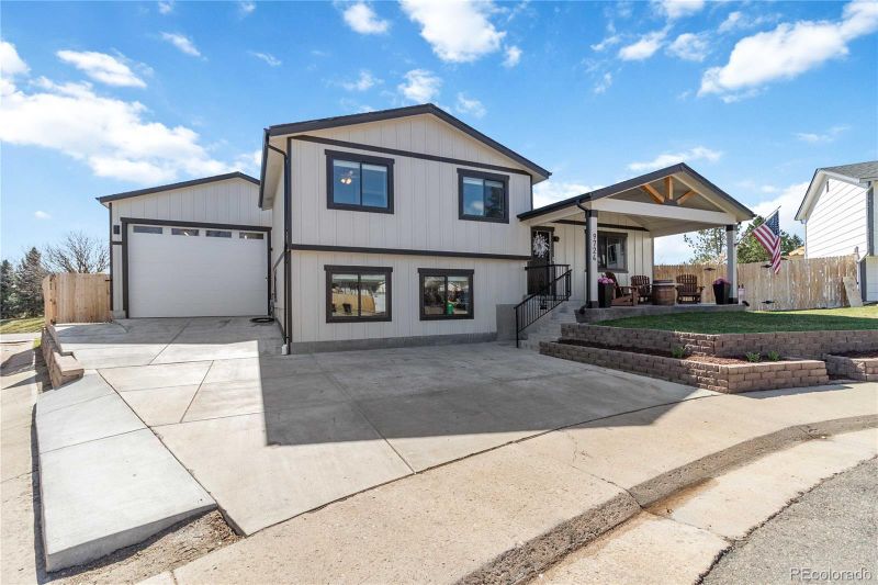 9724 W Polk Pl, Littleton, CO 80123