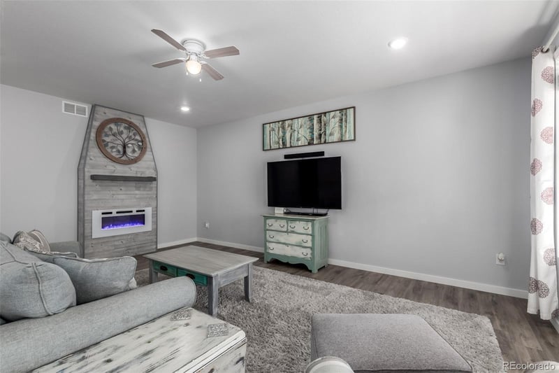 24306 E Ohio Dr, Aurora, CO 80018