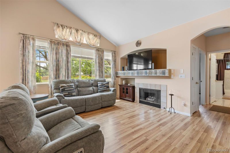 8873 W Phillips Dr, Littleton, CO 80128