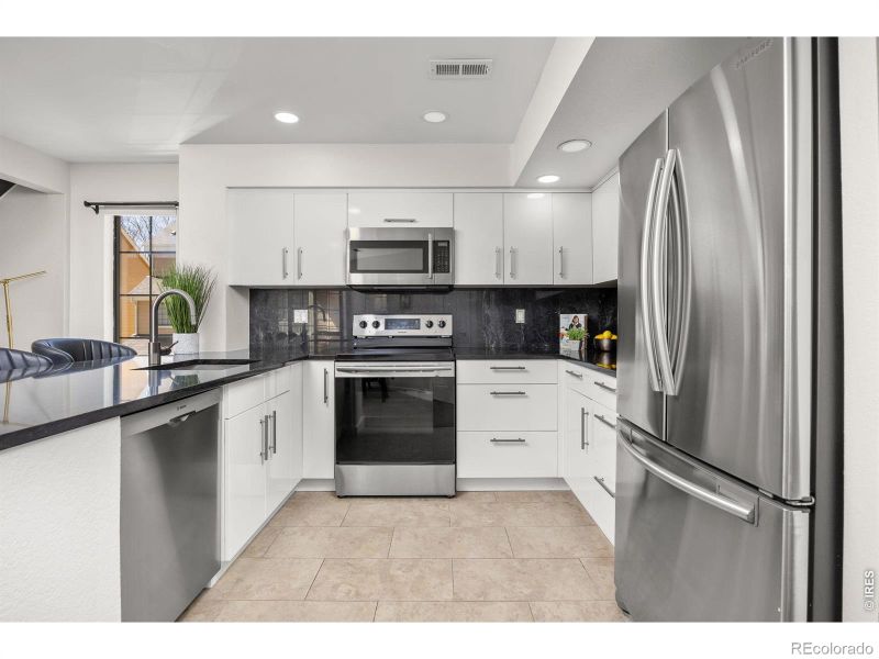 5904 Gunbarrel Ave #B, Boulder, CO 80301
