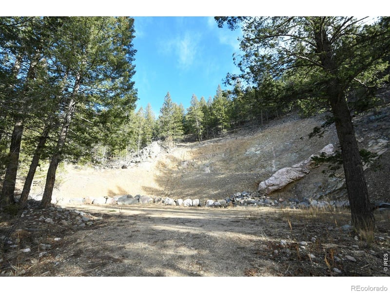 416 Black Creek Dr, Glen Haven, CO 80532