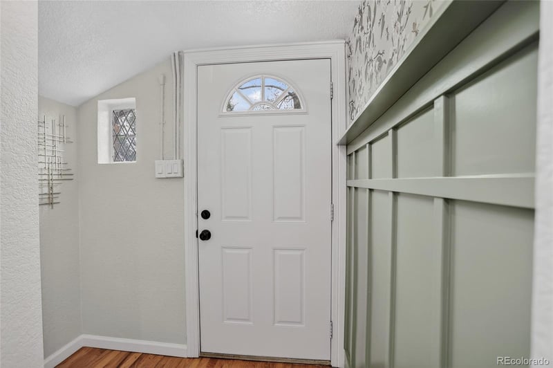 6907 W 12th Ave, Lakewood, CO 80214