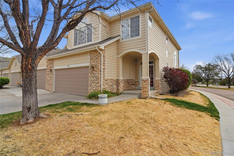 8901 W Phillips Dr, Littleton, CO 80128