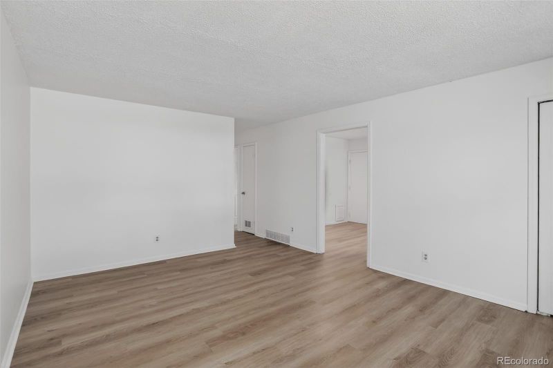 1820 Meadow Ln, Longmont, CO 80501