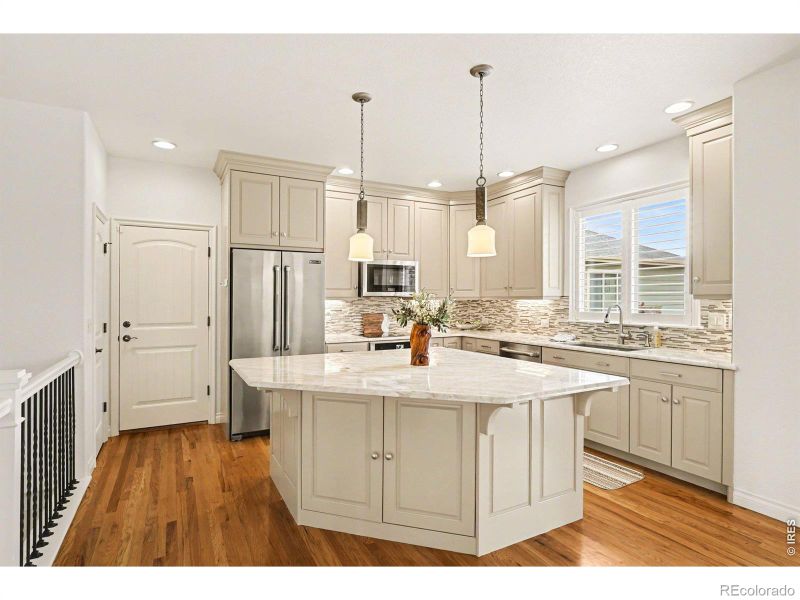 2986 Purgatory Creek Dr, Loveland, CO 80538