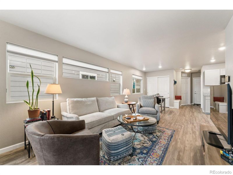 1216 Hummingbird Cir, Longmont, CO 80501
