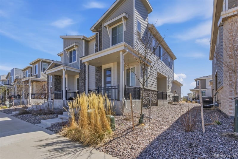 24380 E 42nd Ave, Aurora, CO 80019