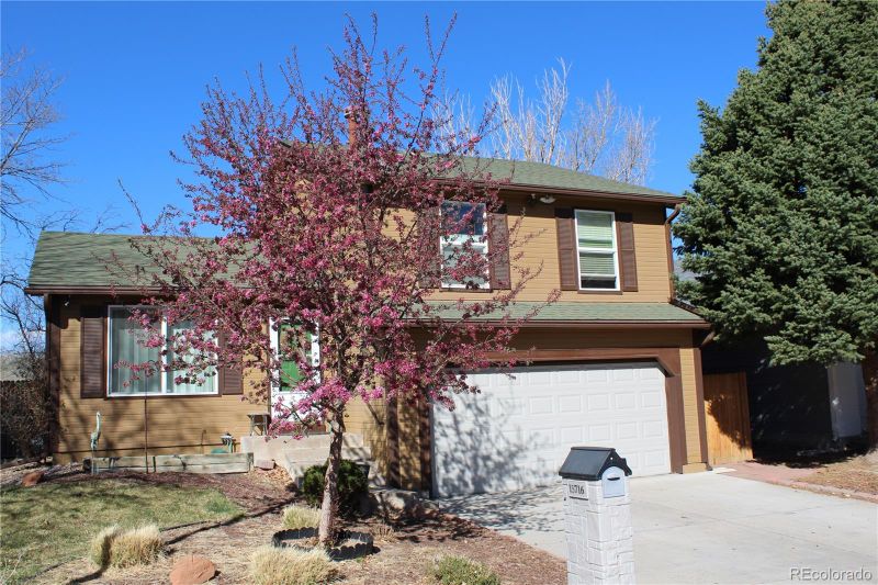 15716 E Exposition Dr, Aurora, CO 80017