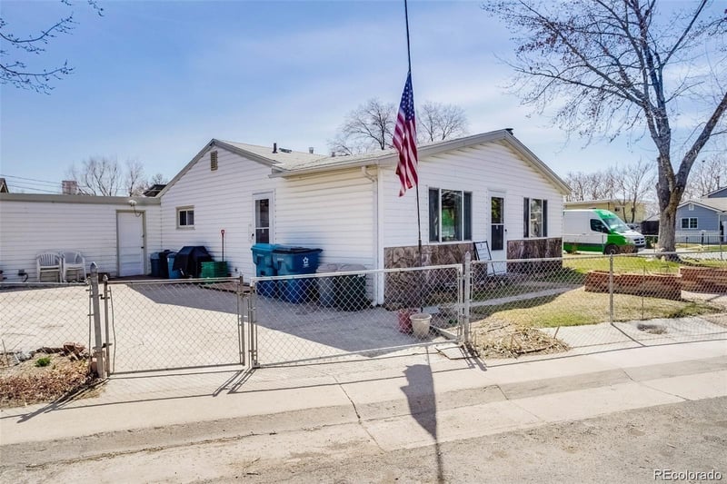 6750 Clermont St, Commerce City, CO 80022