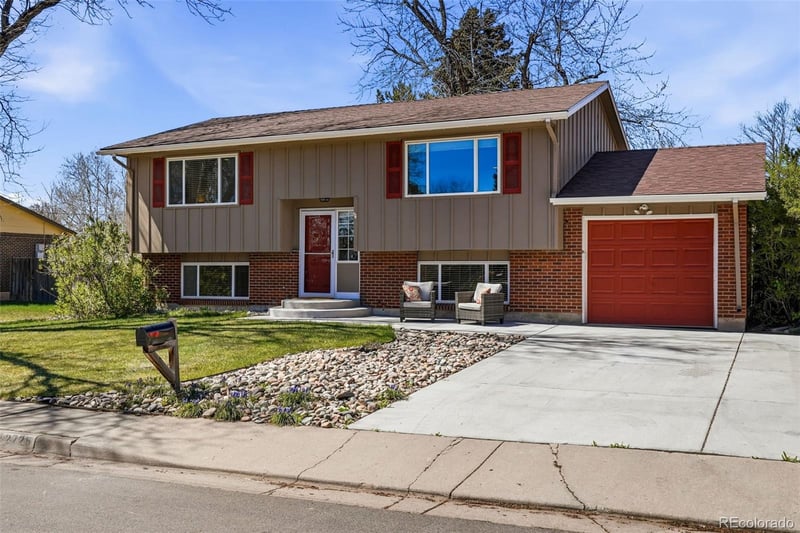 2725 S Teller St, Denver, CO 80227