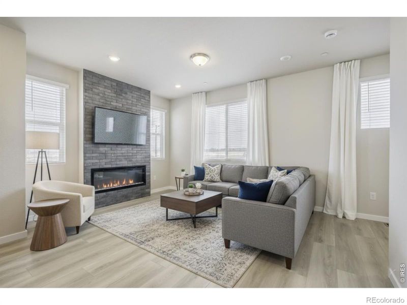 2367 E Suniga Rd, Fort Collins, CO 80524
