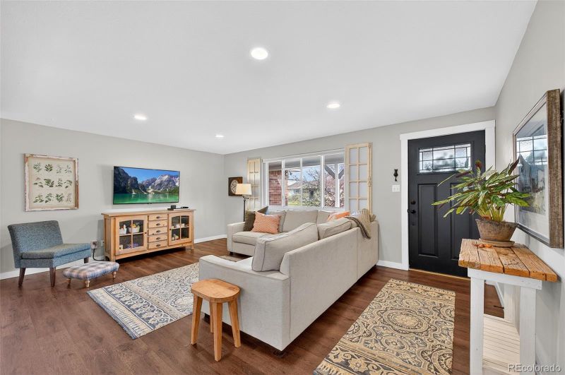 8360 W 70th Ave, Arvada, CO 80004