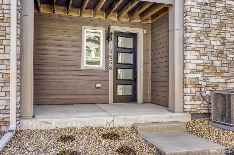 15558 W Washburn Ave, Lakewood, CO 80228