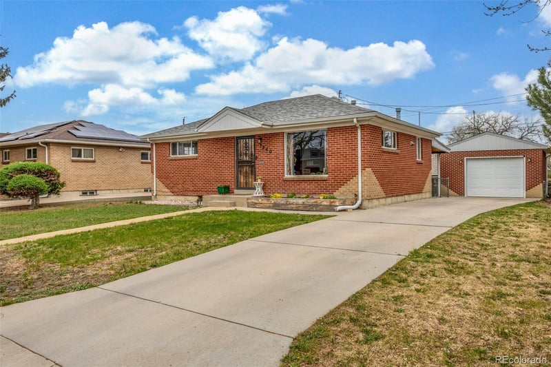 7240 Avrum Dr, Denver, CO 80221